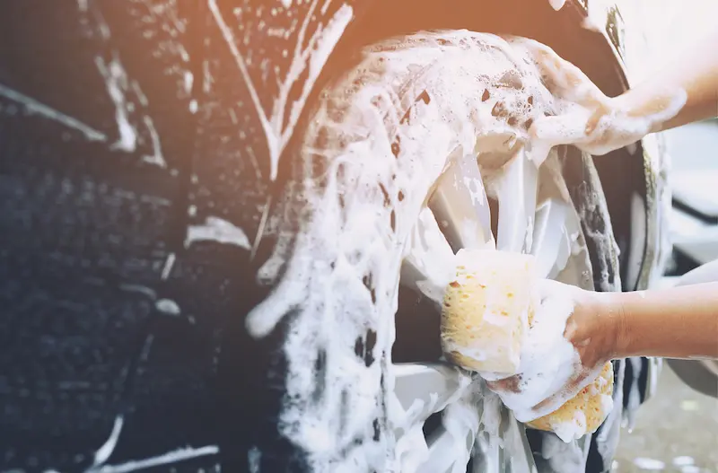 Detailing jante, etriere și anvelope